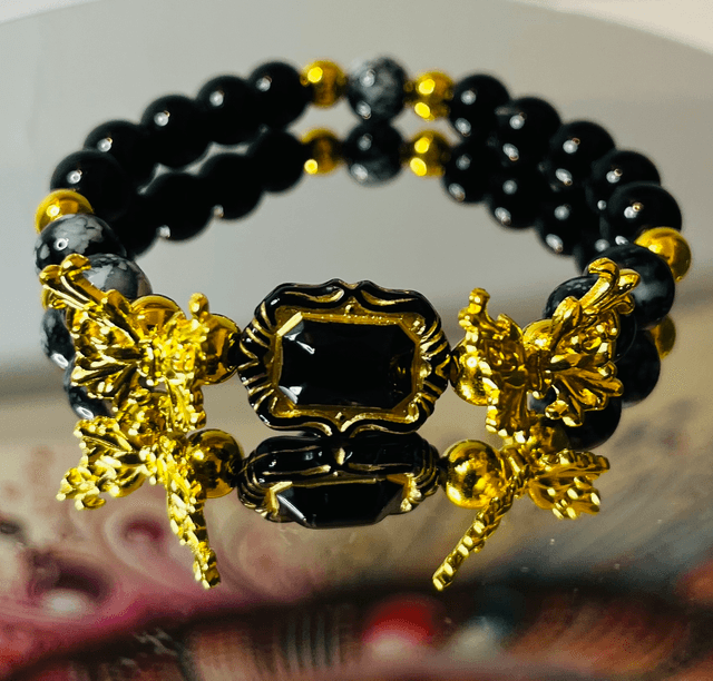 Royal Noir Elegance – Handgemaakte Luxe Armband met Gouden Accenten 