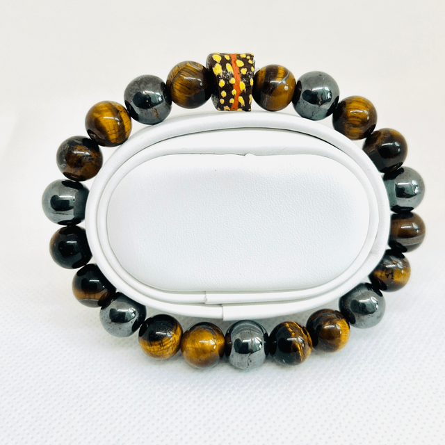 Tribal Focus – Armband met Tijgeroog & Krobo-kraal