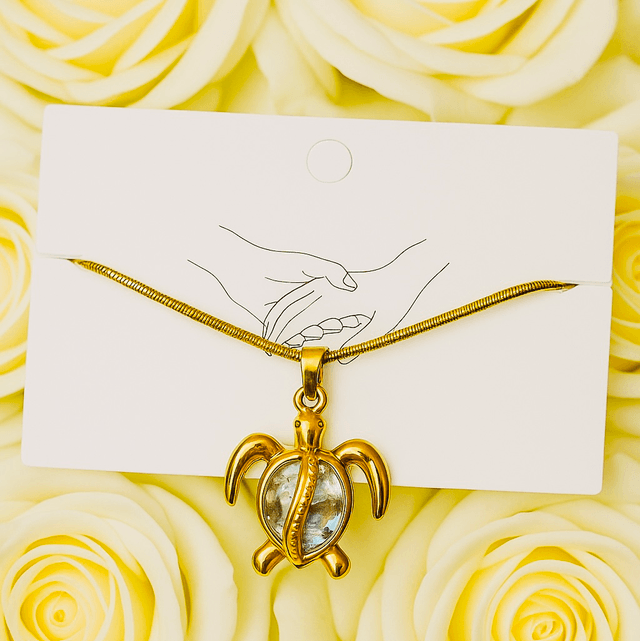 Luxe Goudkleurige Schildpad Ketting met Parelmoer Inleg – Dames Sieraad