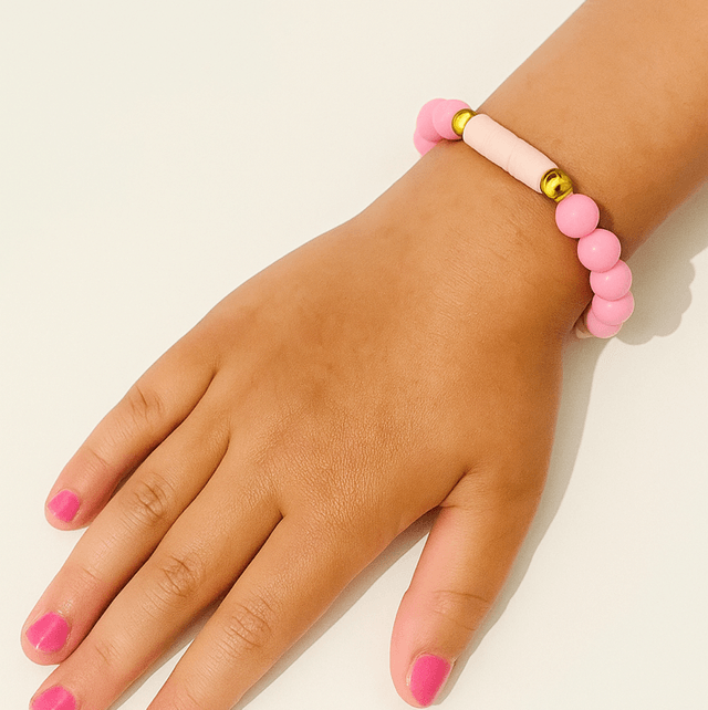 Pink Luxe” – Trendy Armbandenset met Gouden Accenten