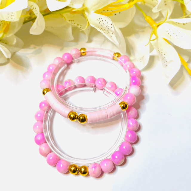 Pink Luxe” – Trendy Armbandenset met Gouden Accenten