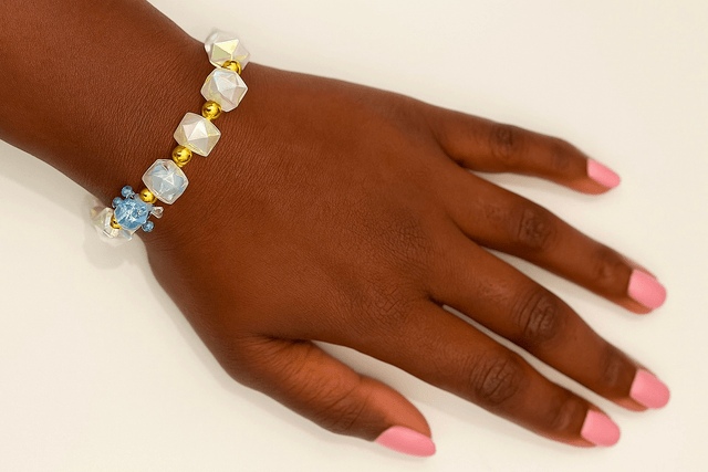 Blauwe Crystal Skull Charm