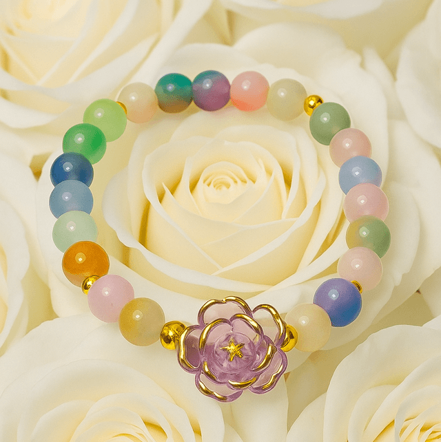 Lavender Grace” – Luxe Armband met Pastelkralen & Paarse Gouden Bloem