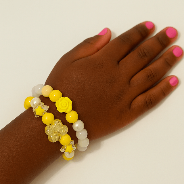 Zonnebloem” – Handgemaakte Armbandenset met Gele Accenten & Kristallen Beer