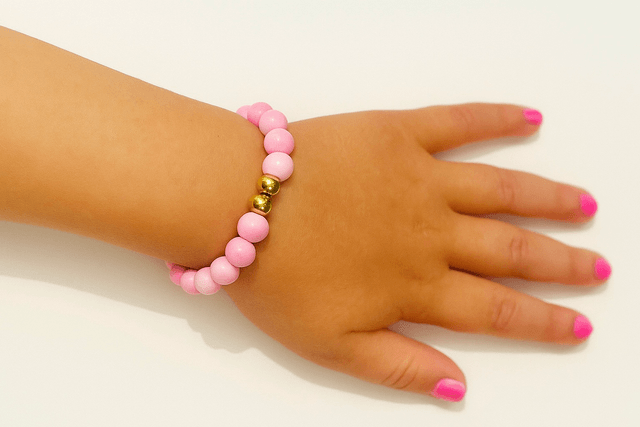 Pink Luxe” – Trendy Armbandenset met Gouden Accenten