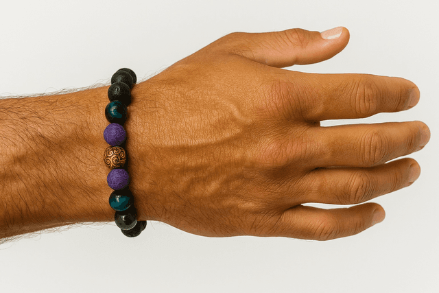 Mystic Guardian – Spirituele armband met lavasteen, agaat &amp; goudaccent